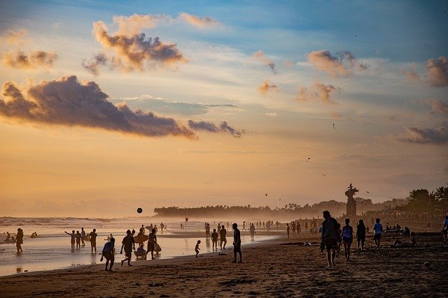 Itinerary Canggu 1 Hari: Kafe Hits, Beach Walk, dan Sunset Santai